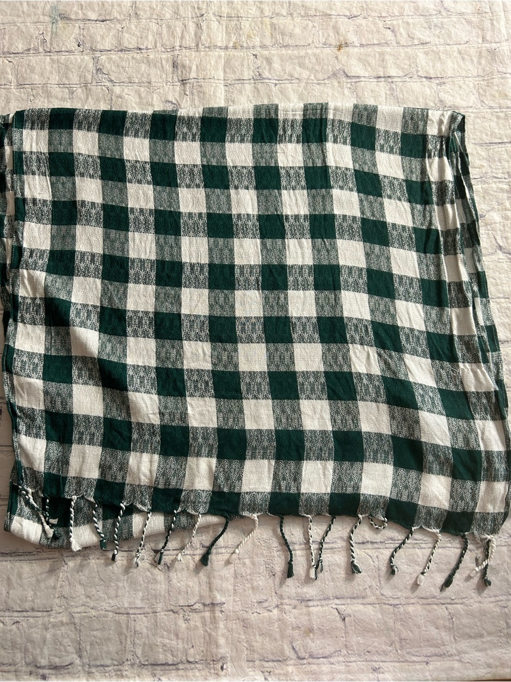 UG APPAREL UNIVERSITY GIRLS COLLEGIATE 100% VISCOSE GREEN/WHITE PLAID SCARF O/S - Picture 4 of 11